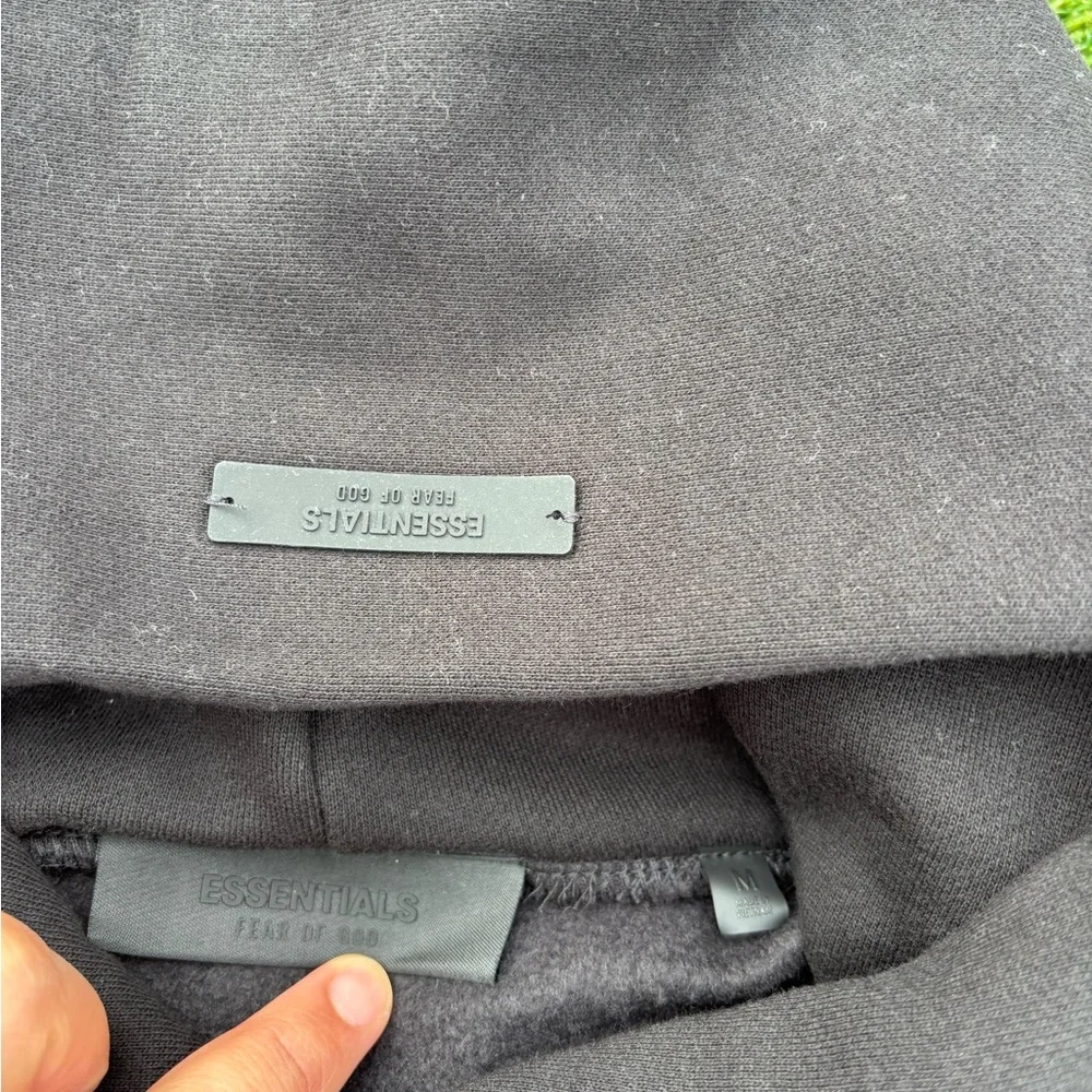 Fear of God Essentials Hoodie Black FW24 - Picture 2 of 6